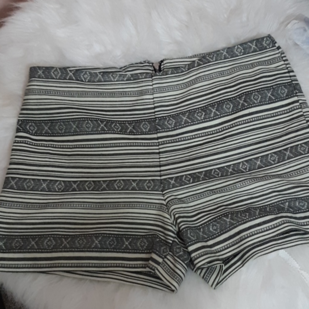 High waist Aztec shorts